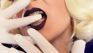 FREE: Medical nitrile white nurse gloves and fur with dark lipstick - Blonde ASMR