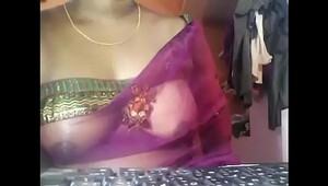 Indian aunty showed tits on chat