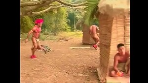 Brasileirinho lost in the forest will give a blowjob to a gay indian