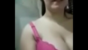 www.fuck .cf - Desi smooth very big milky boobs massage selfie strip bra-001